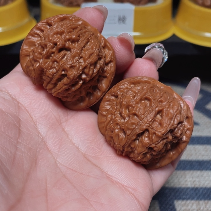 文玩核桃把件血麒麟40