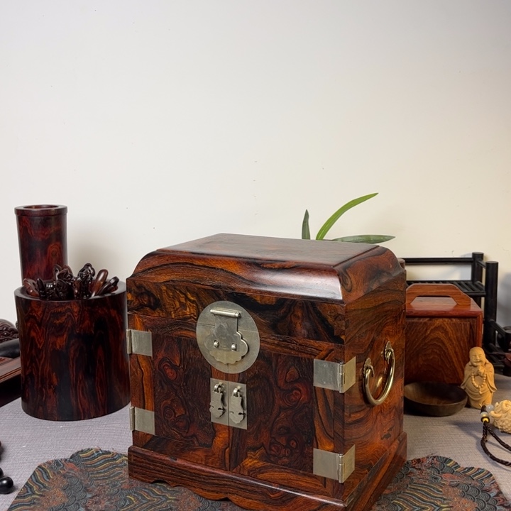 贡木小**…微凹黄檀官皮箱