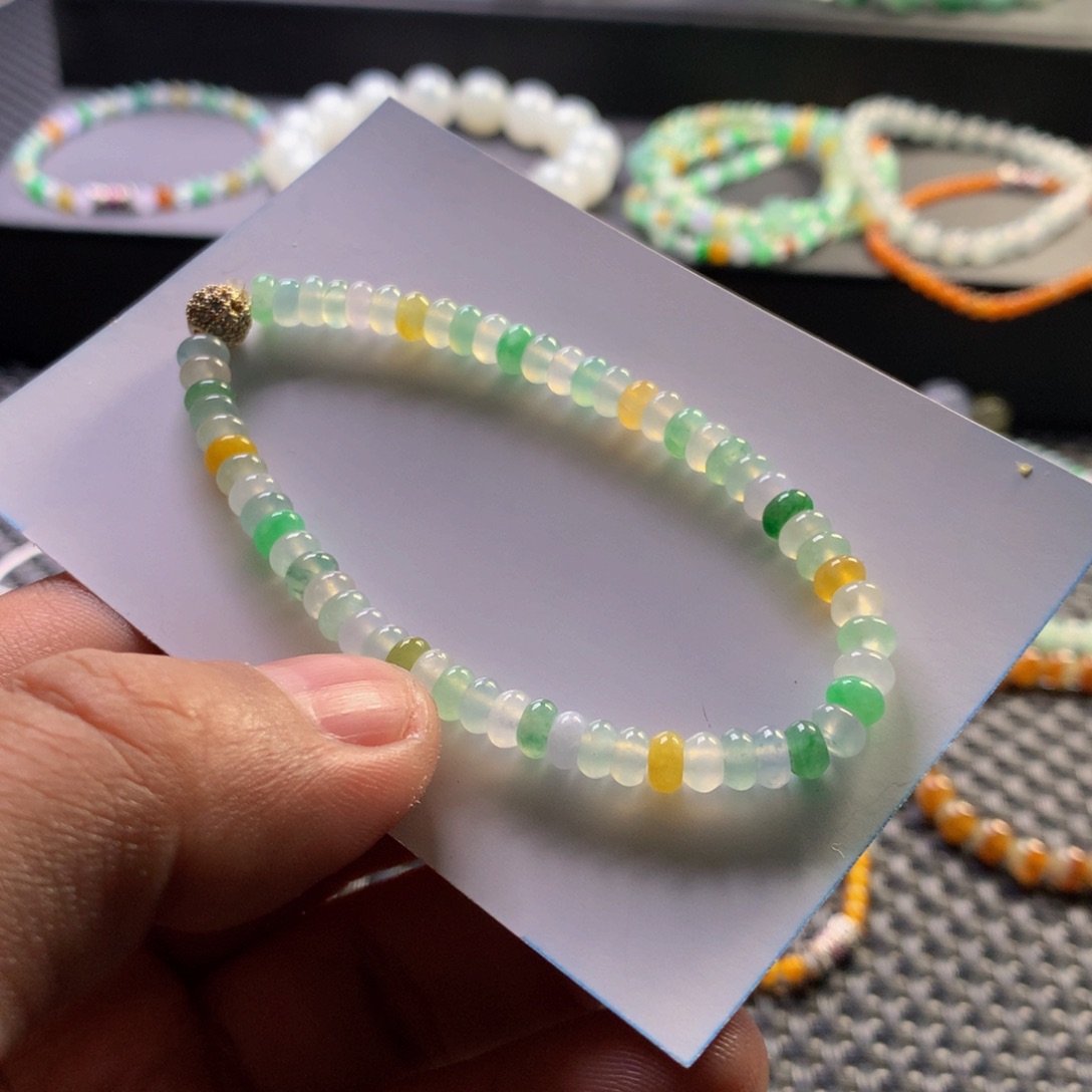 翡翠手链未镶嵌S****、天然缅甸翡翠