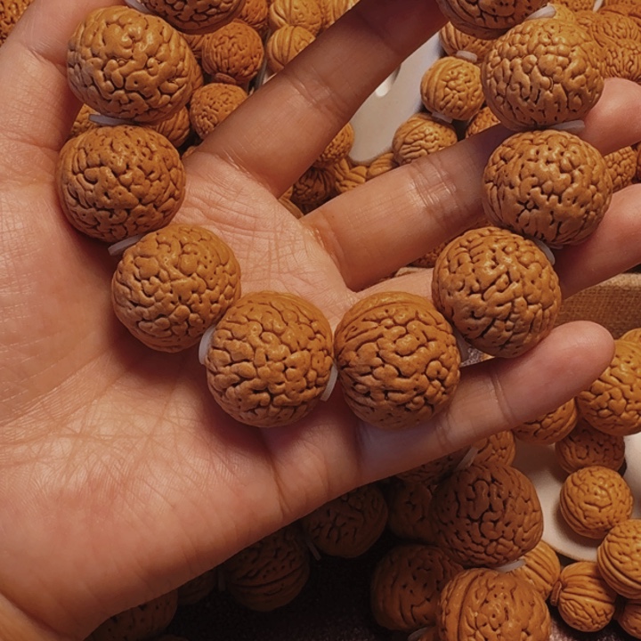 大***雄桃核吊坠盘锦肌肉