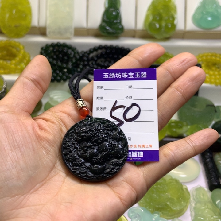 【闪购商品】未镶嵌蛇纹石玉颈饰