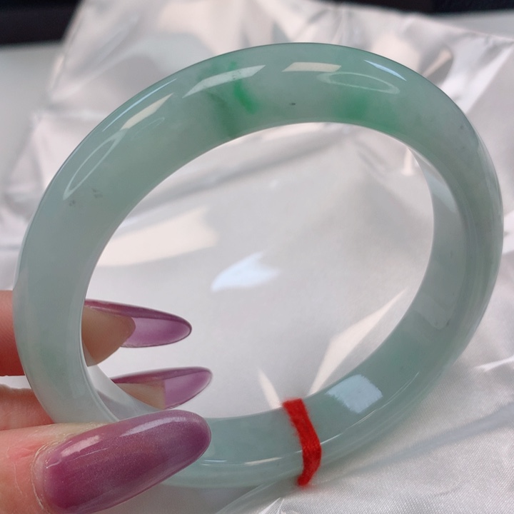 翡翠手镯未镶嵌58圈