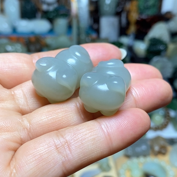 *****和田玉未镶嵌颈饰