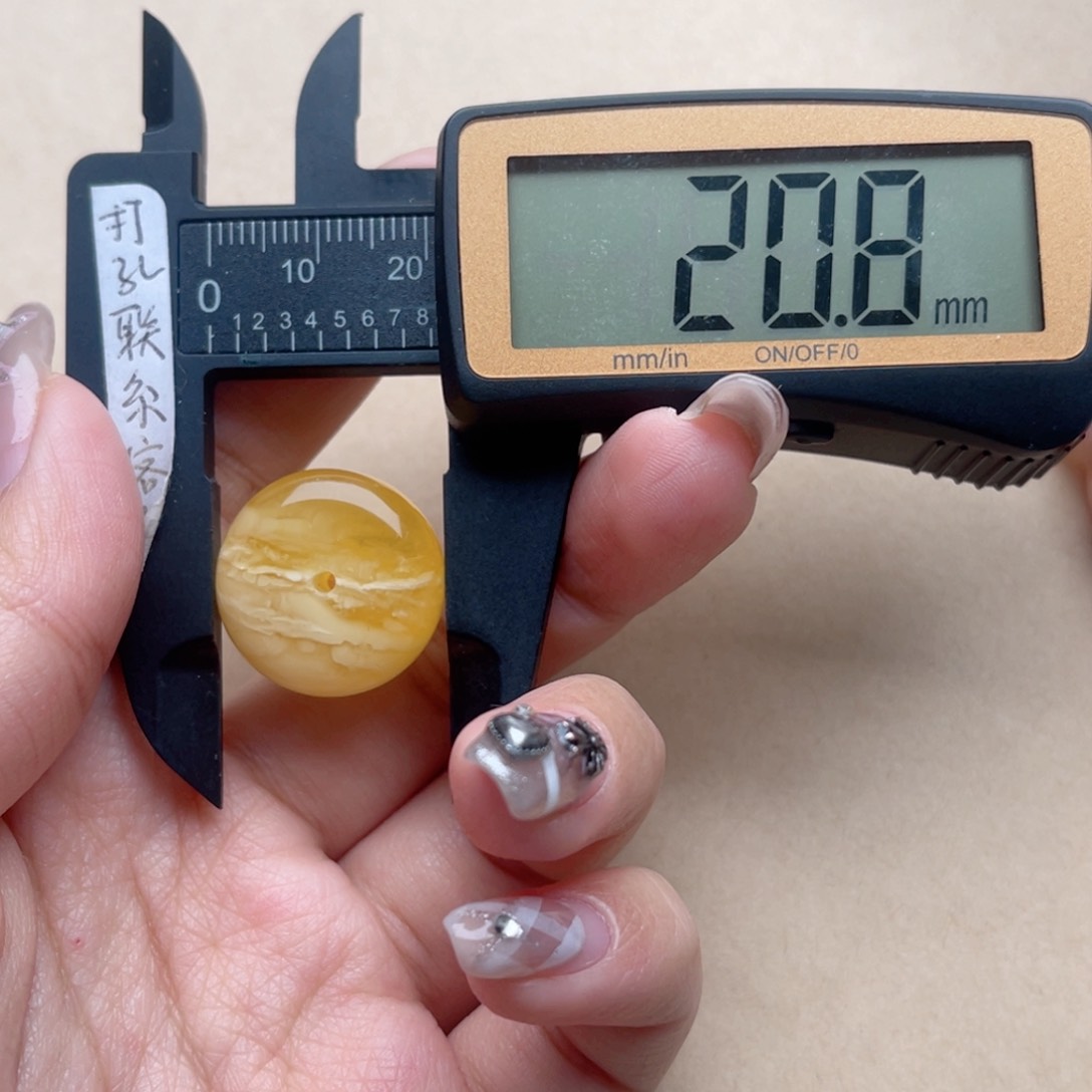 蜜蜡裸石未镶嵌欣欣蜜蜡扣子微瑕