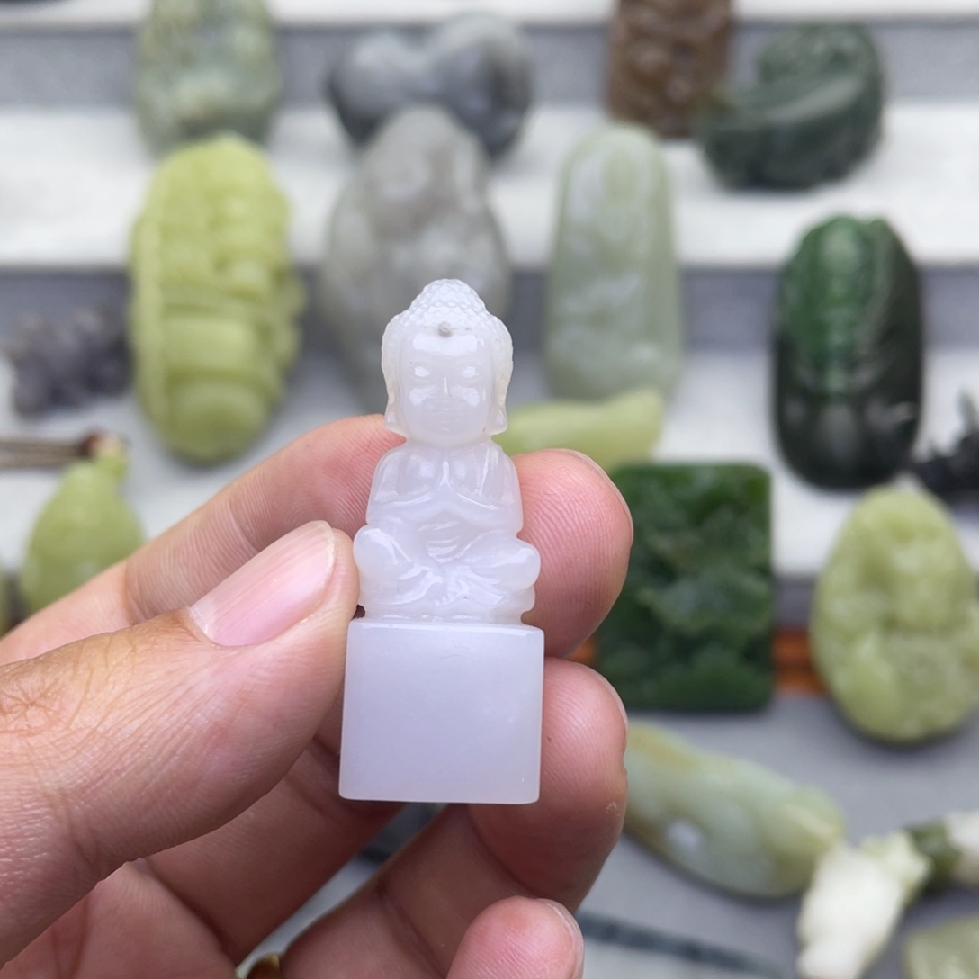 奥***牛和田玉未镶嵌颈饰