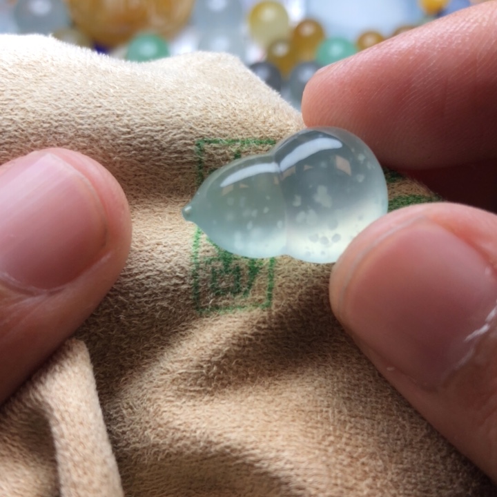 未镶嵌定制翡翠?*哄挂件