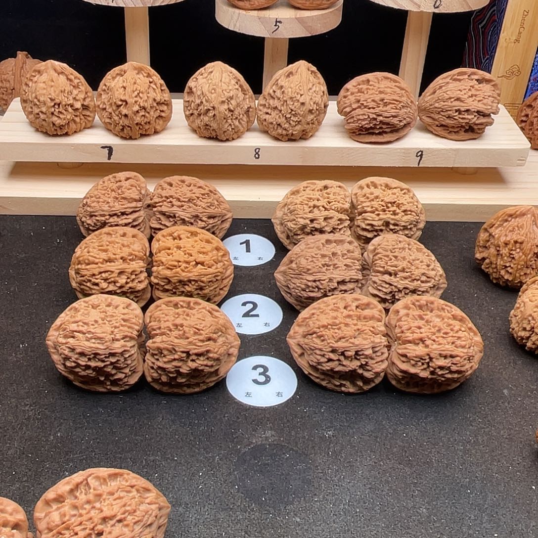 任***侠文玩核桃吊坠南疆