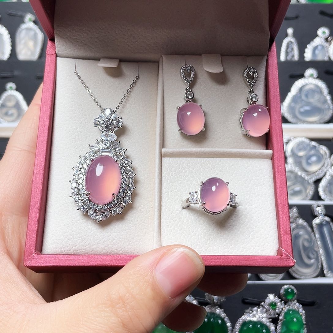 玛瑙/玉髓颈饰合金