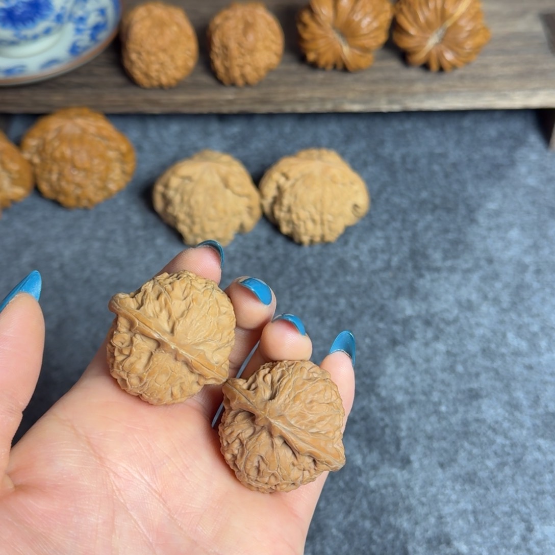 桃心宫灯全品37白茬满肉不退换