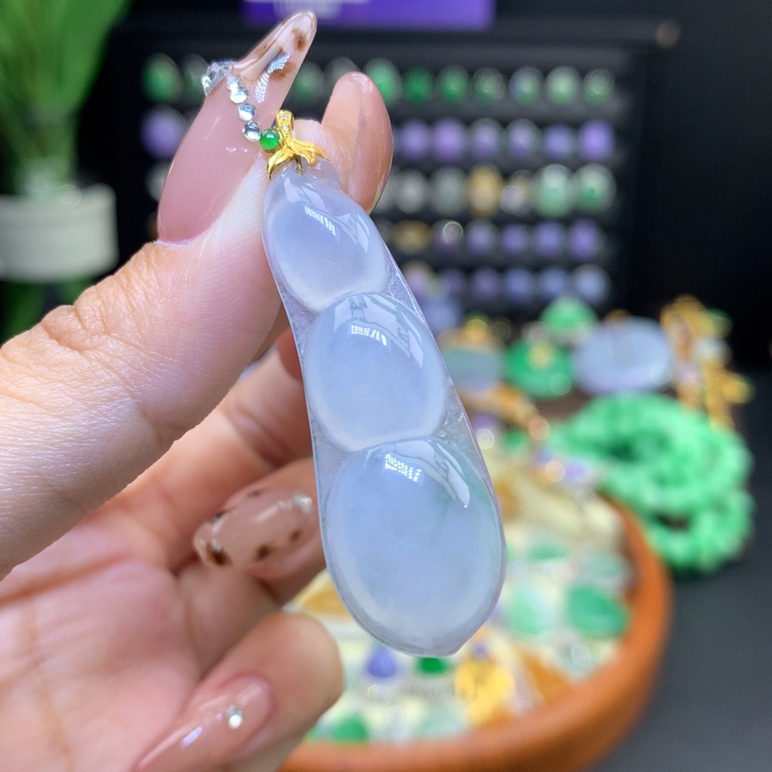 翡翠18K金镶嵌颈饰