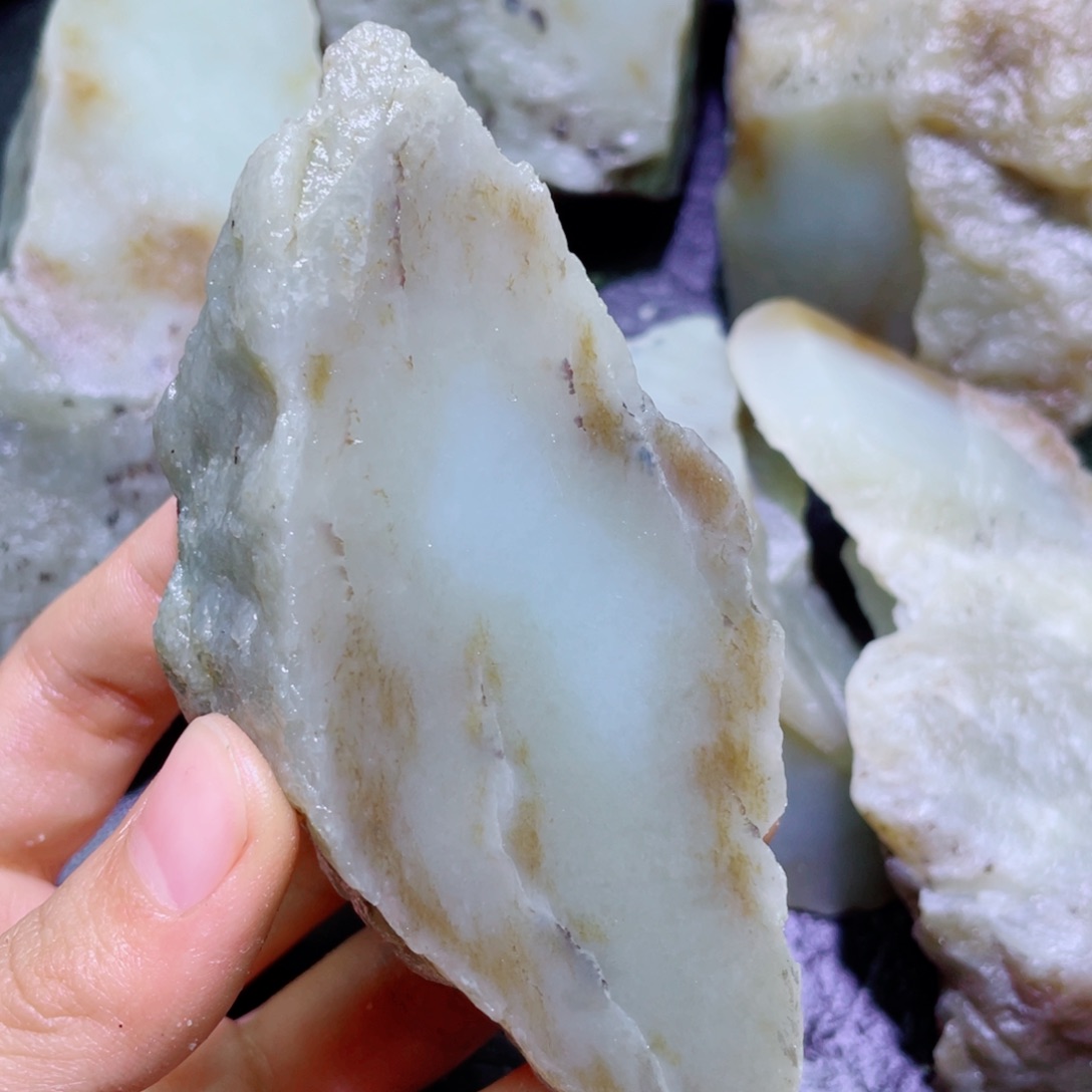 和田玉未镶嵌珠宝半成品