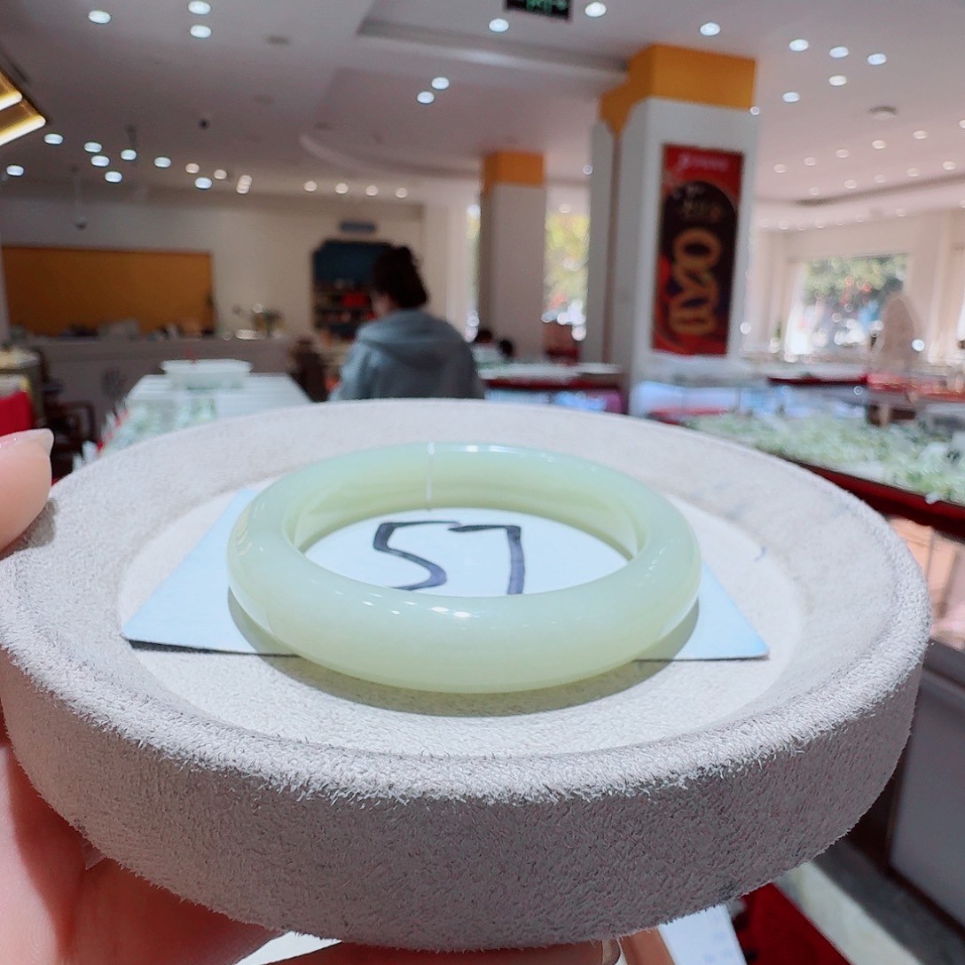 和田玉未镶嵌手镯79