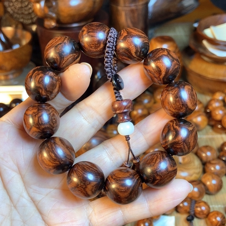 黄花梨/降香黄檀黑*瓜黄花梨对眼尺寸1.8