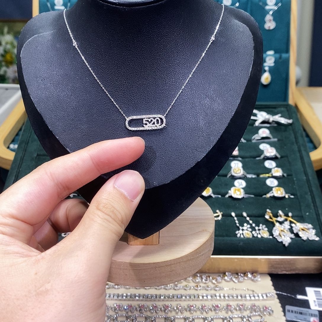 钻石颈饰18K金镶嵌项链