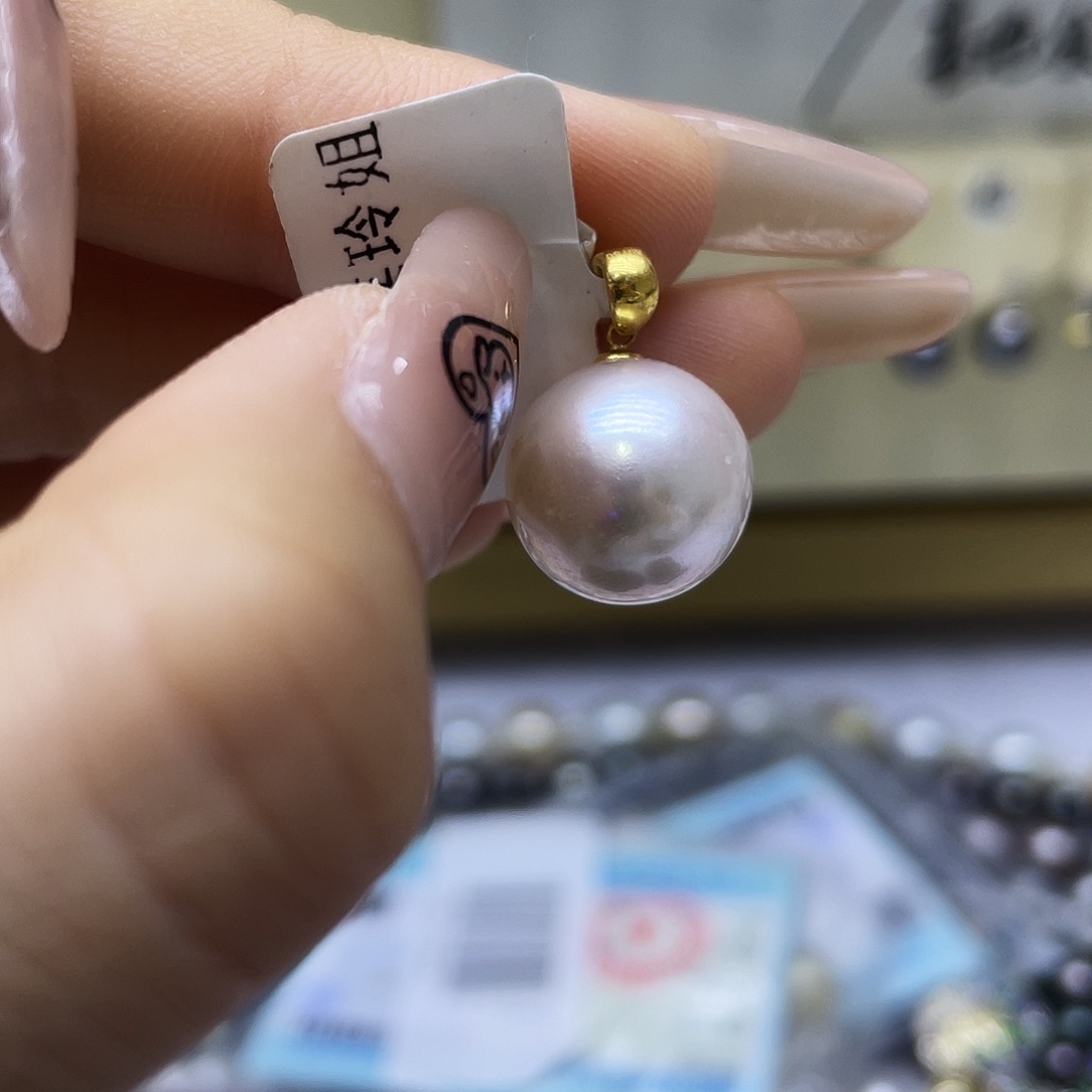 淡水珍珠18K金镶嵌颈饰