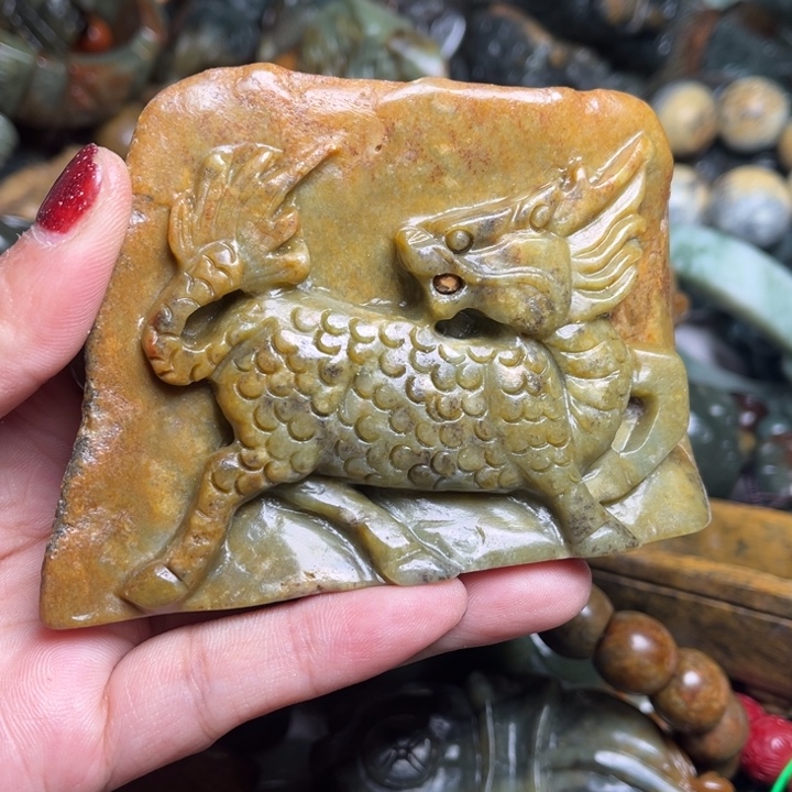 溪***远岫岩河磨玉（透闪石质玉）未镶嵌挂件