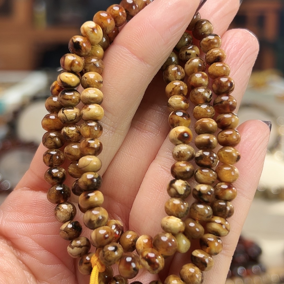 橘***鹿琥珀未镶嵌裸石抚顺琥珀六20034