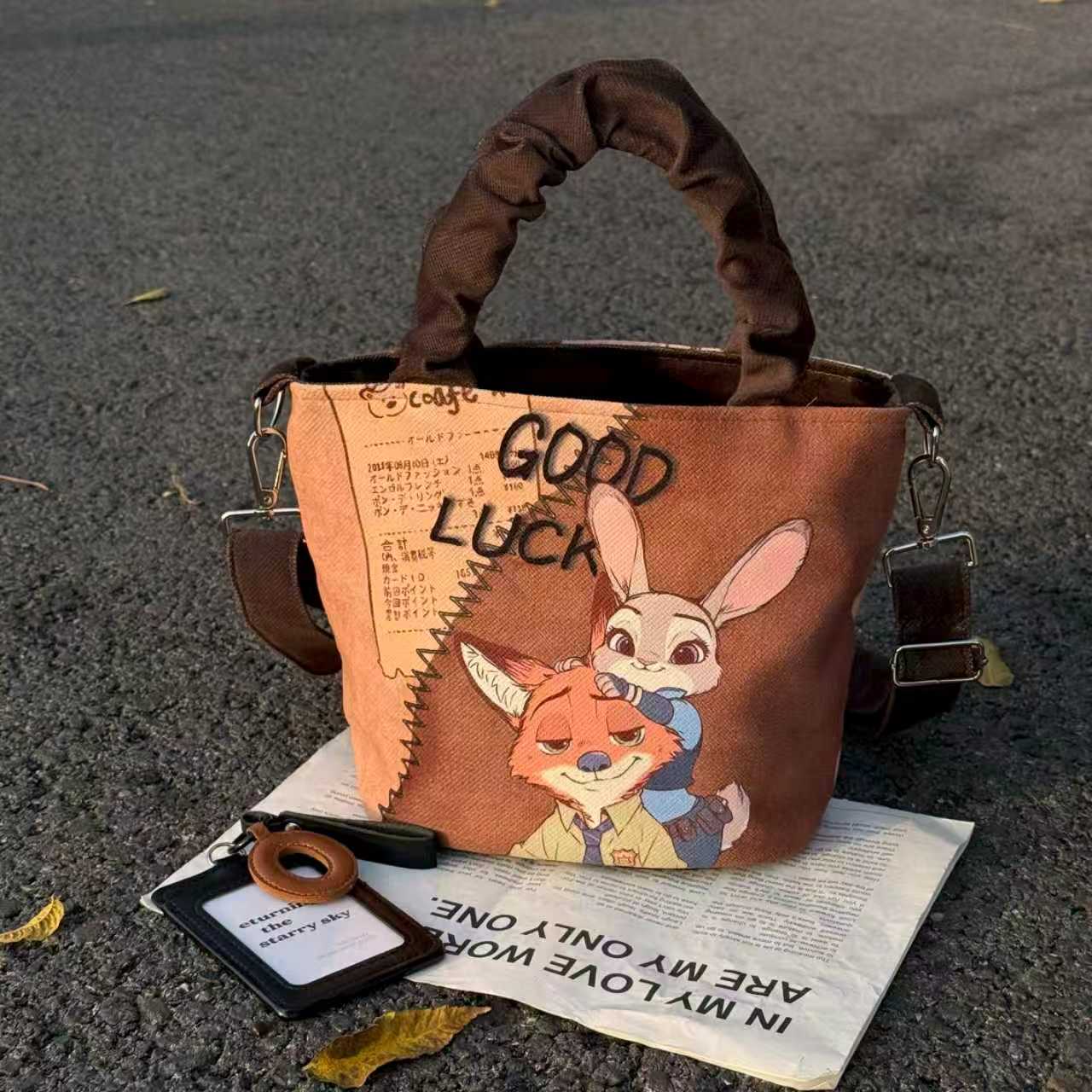 luck可爱卡通插画褶皱手拎水桶包可斜挎单肩包日常百搭妈咪包新款