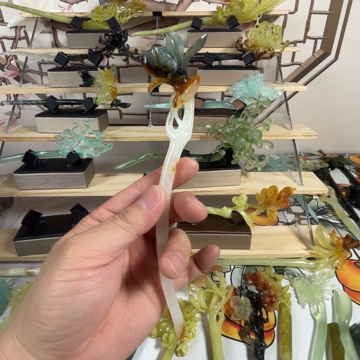 苹****蛇纹石玉未镶嵌发簪