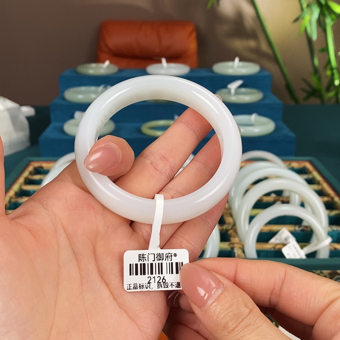 和田玉未镶嵌手镯2126