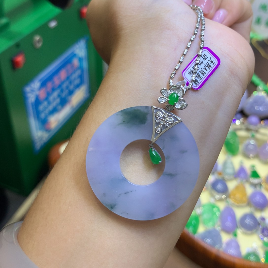 【闪购商品】翡翠18K金镶嵌颈饰翡翠