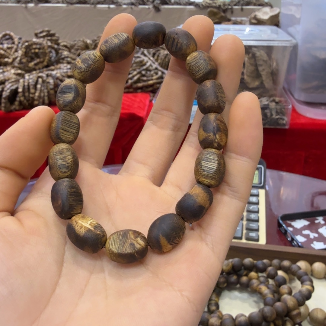 疯***师沉香沉香碎屑海南虎斑棋1.0大8克➕沉香碎屑多样性