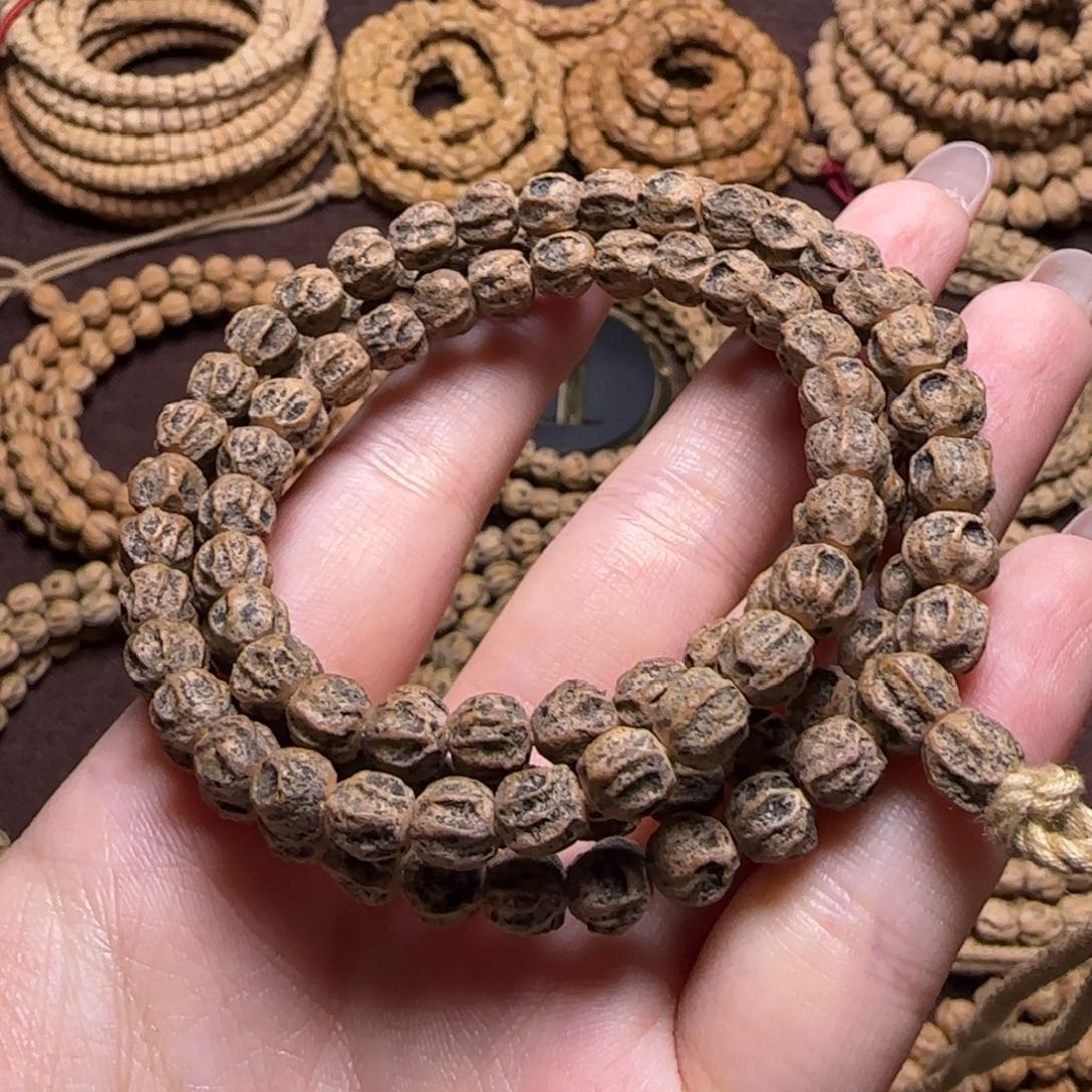 柏香籽/百香籽吊坠骑****?