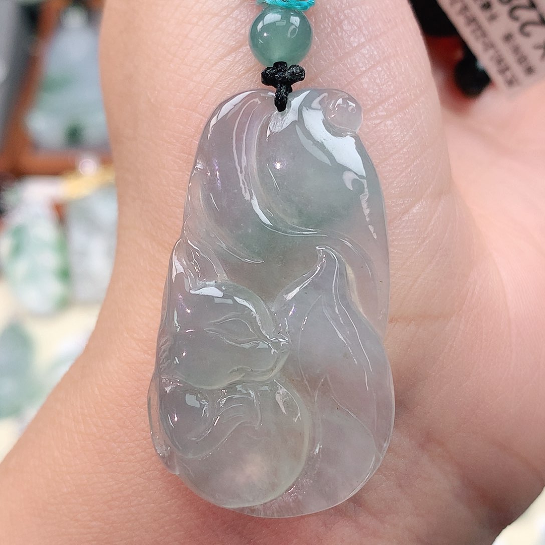 颈饰未镶嵌翡翠九尾狐