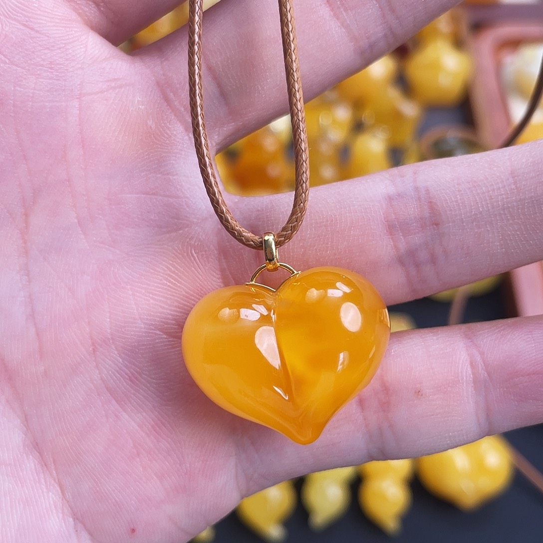 琥珀未镶嵌珠宝奇石