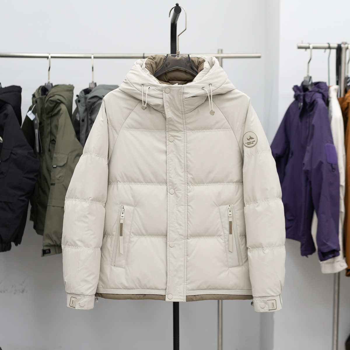 8017 冬季御寒保暖锁温防寒服男士百搭时尚休闲潮流断码剪标外套