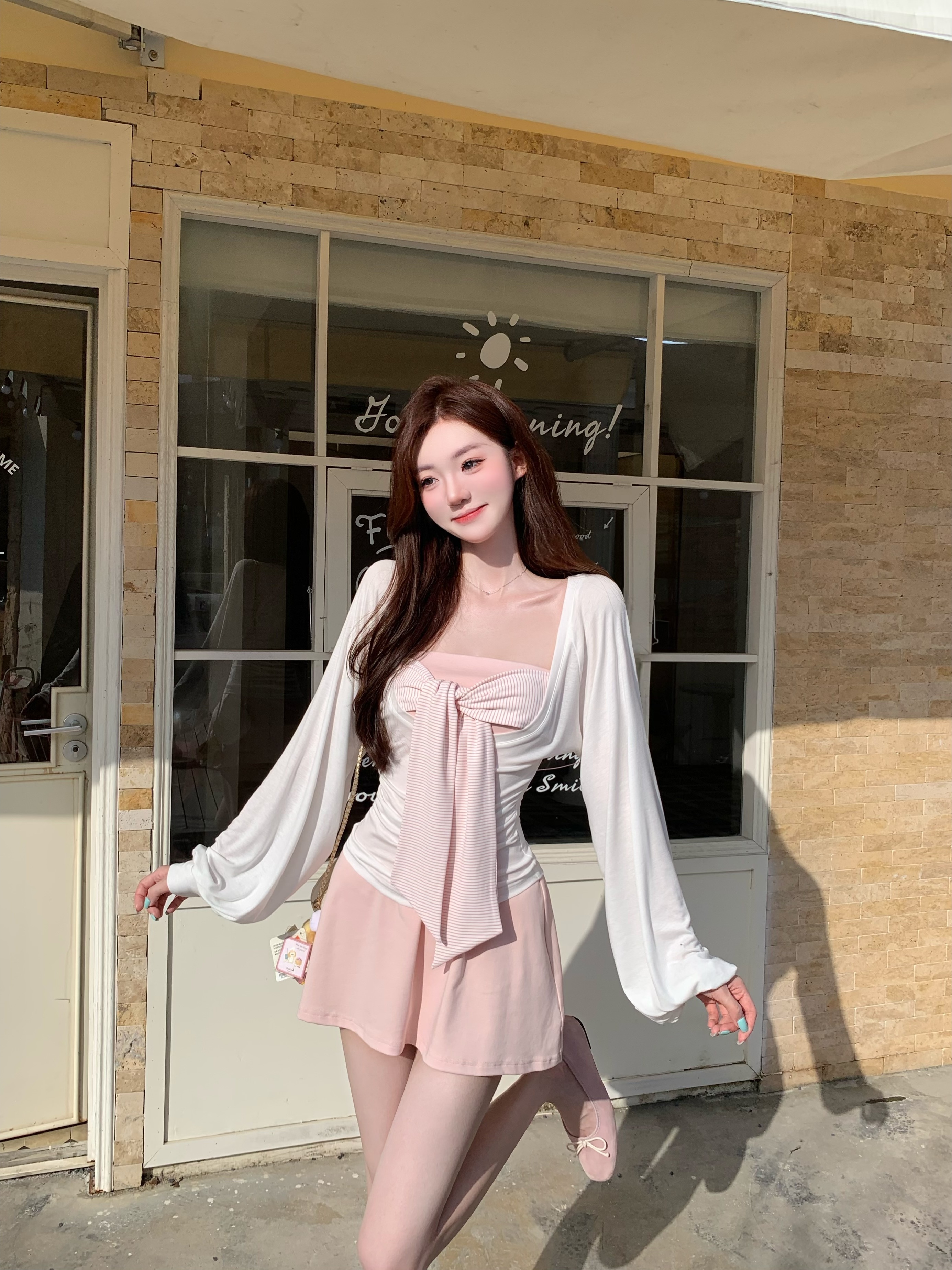 蜜桃粉粉 纯欲u领长袖秋季上衣叠穿吊带两件套