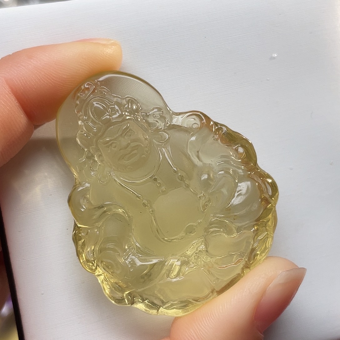 小***有石材天然水晶吊坠项链