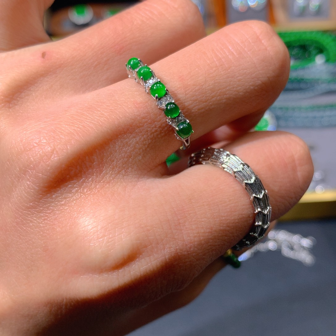 翡翠戒指未镶嵌天然翡翠