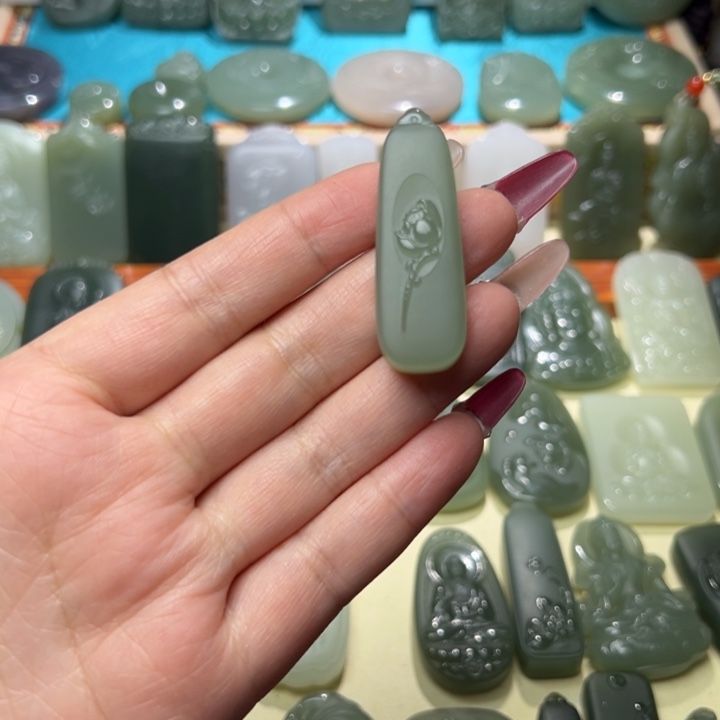 【闪购商品】和田玉颈饰未镶嵌