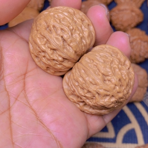 【闪购商品】文玩核桃吊坠可****要铁锤38