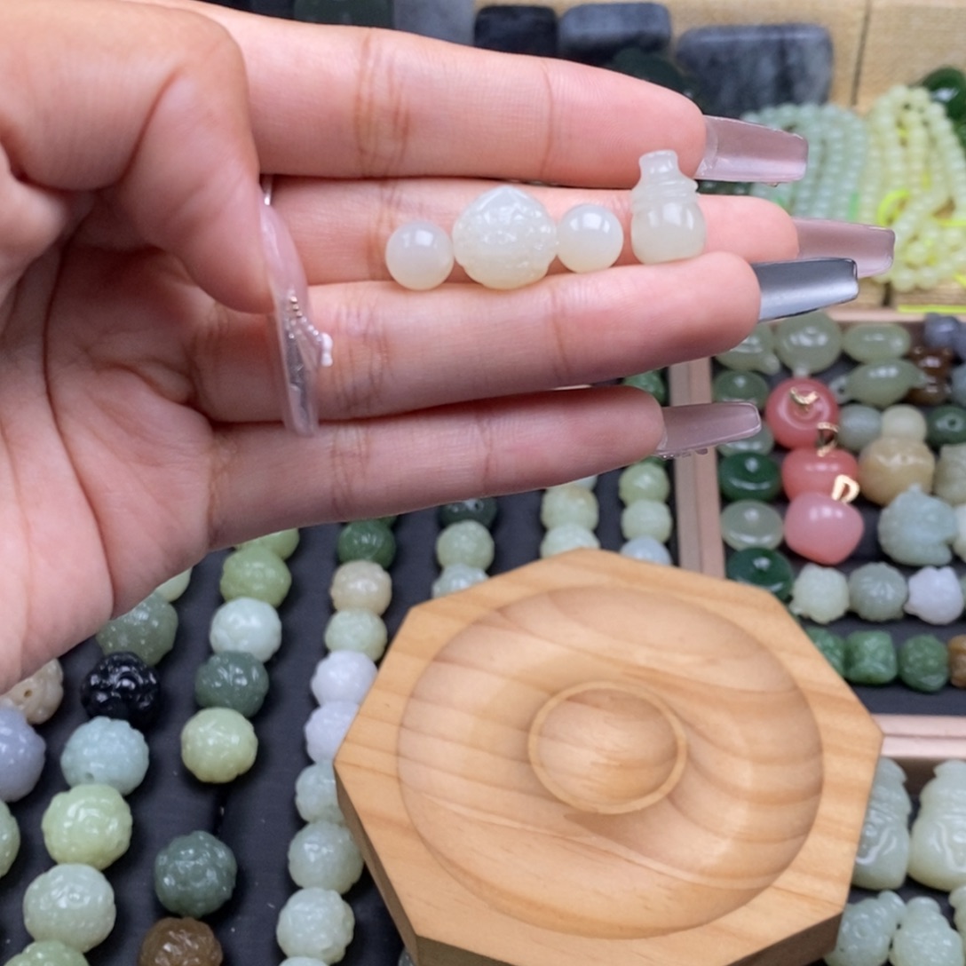 未镶嵌和田玉珠宝半成品