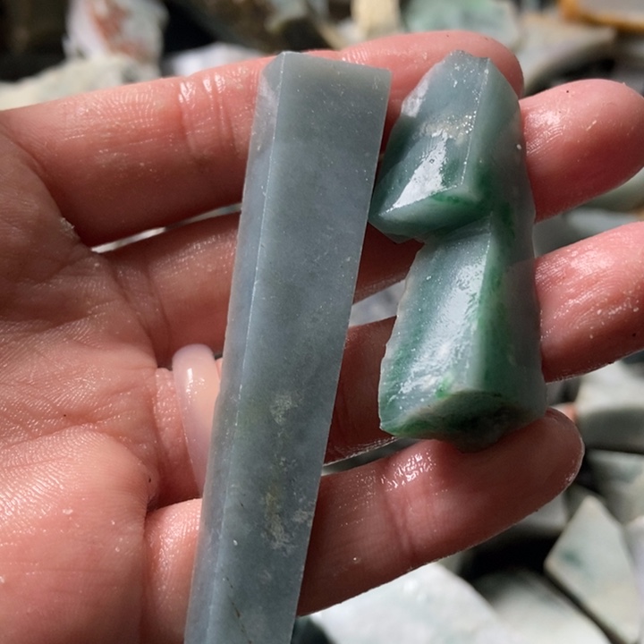 翡翠颈饰未镶嵌天然翡翠