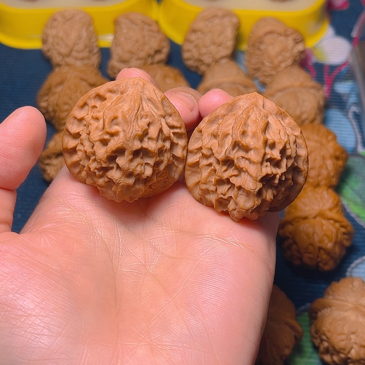 文玩核桃吊坠龙鳞