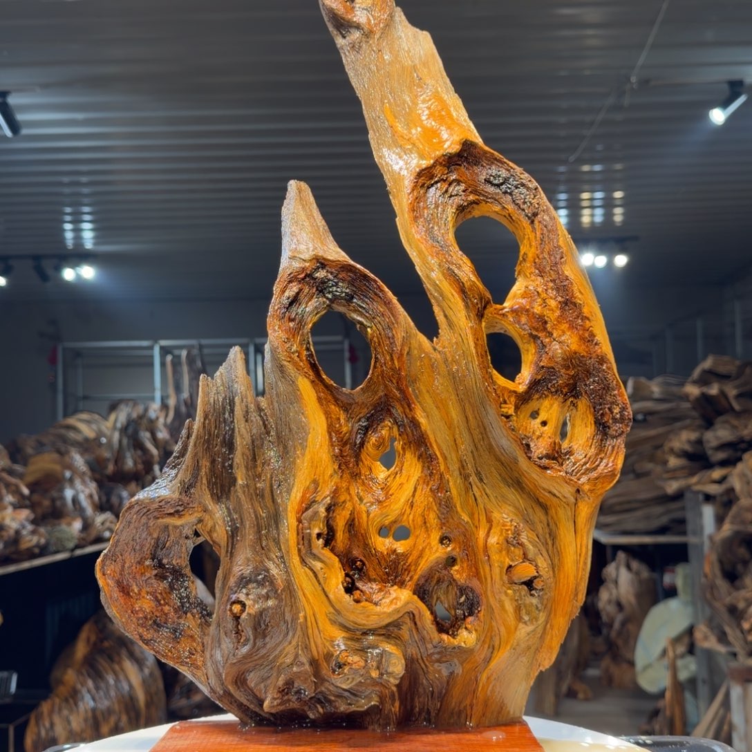 雾***居木王一刀琥珀木摆件88