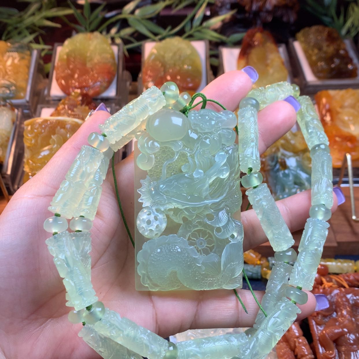 【闪购商品】蛇纹石玉颈饰未镶嵌