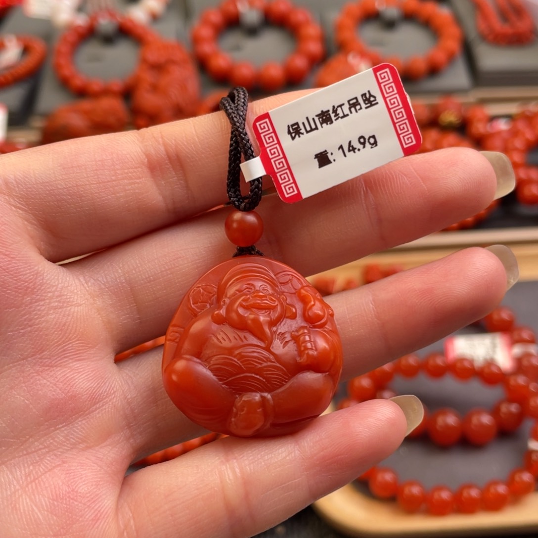 南红玛瑙雕刻件未镶嵌