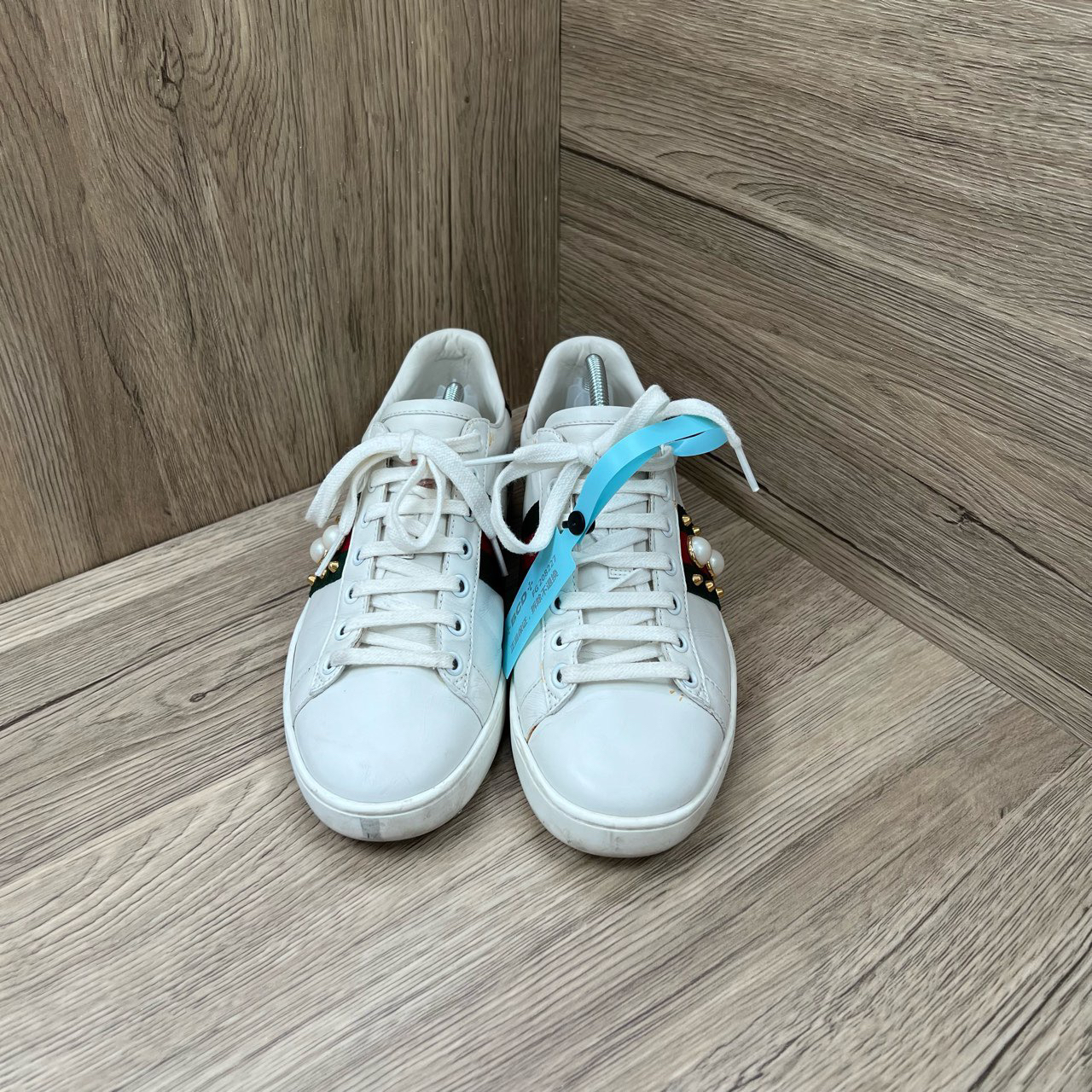 90新 GUCCI/古驰 白色珍珠铆钉板鞋 37码/9新/无配件