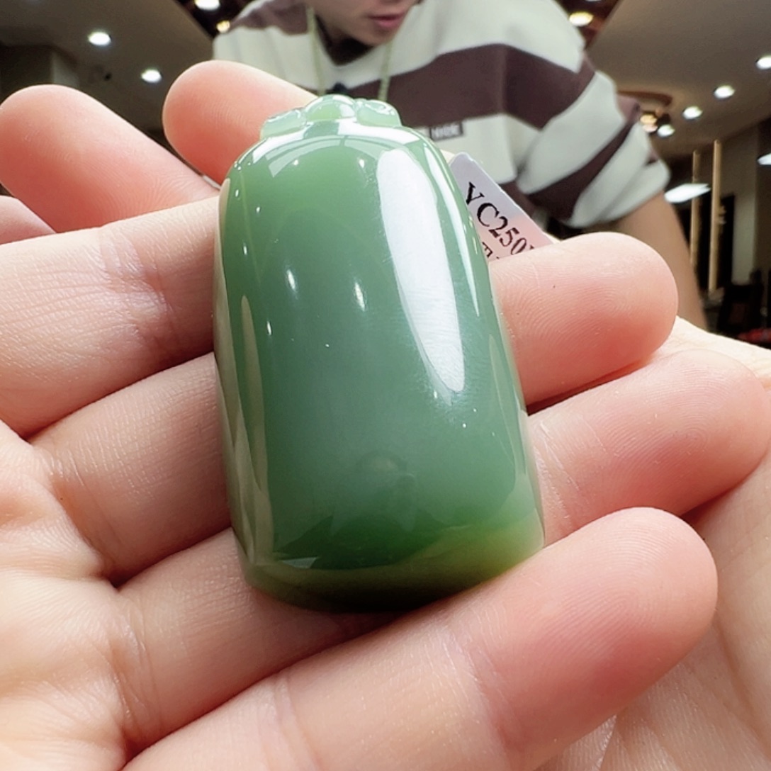 和田玉多样性发1未镶嵌₄*⁸