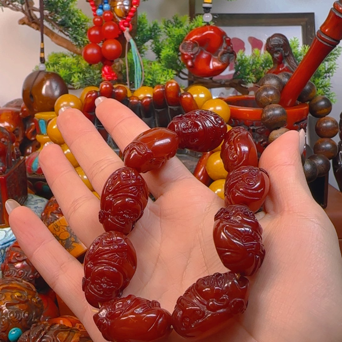 琥珀裸石未镶嵌手串