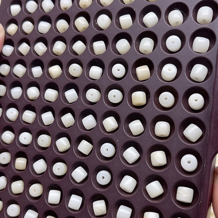 白玉菩提吊坠微瑕8-7白玉直切100颗卡灯牌宠100颗