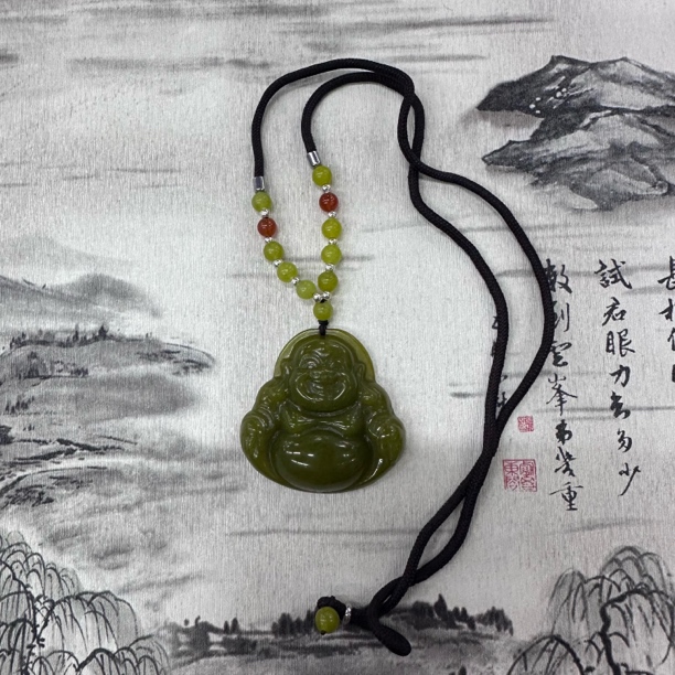 天然岫玉绿色弥勒佛（绳大号）项链XY40