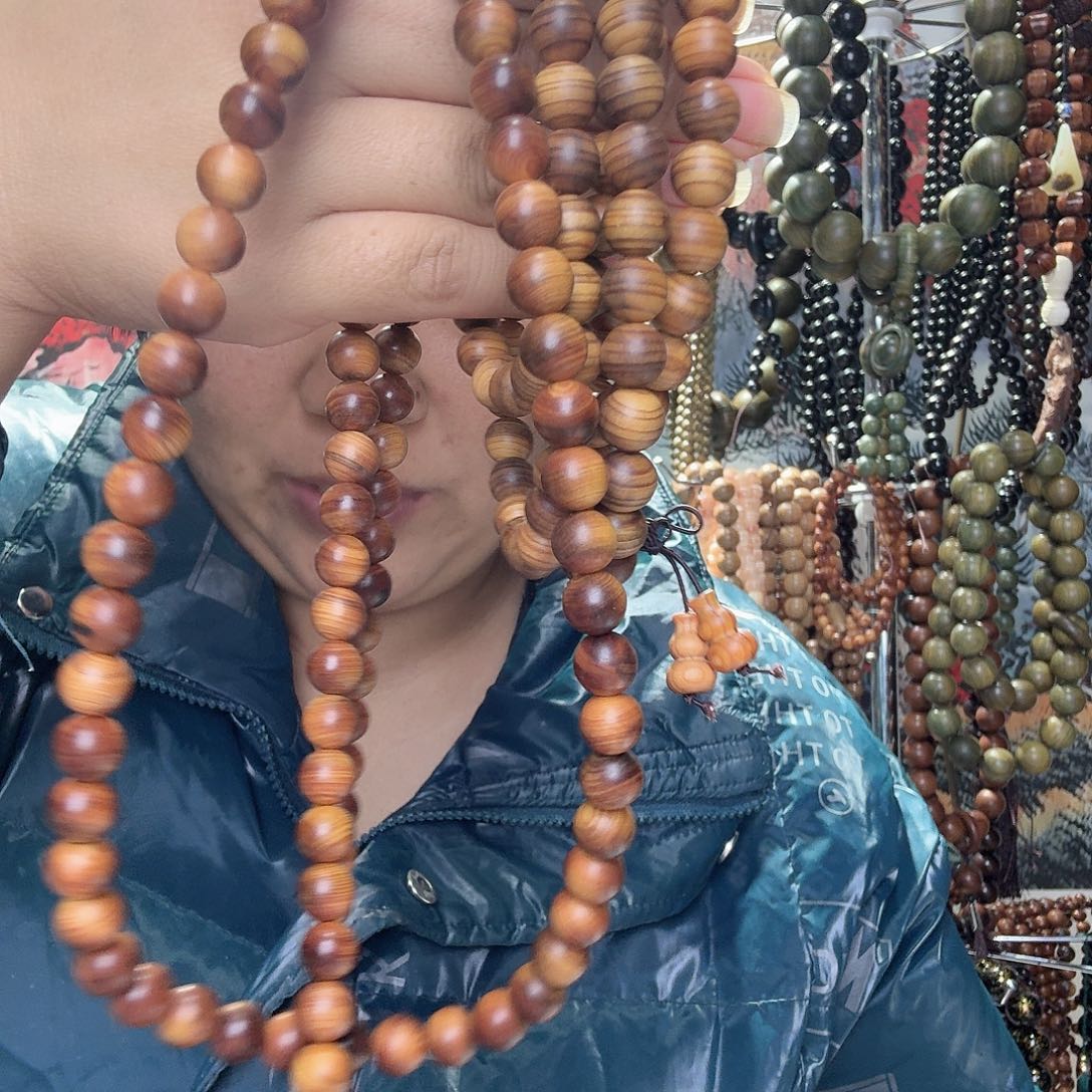 英***梅维腊木（绿檀）1.0得108颗