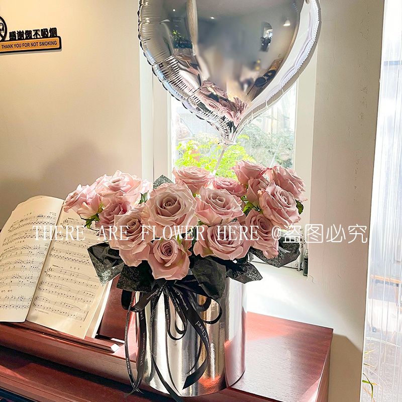 【浪漫和夏日的心动】21朵卡布奇诺玫瑰气球抱抱桶生日鲜花表白花花店免费配送