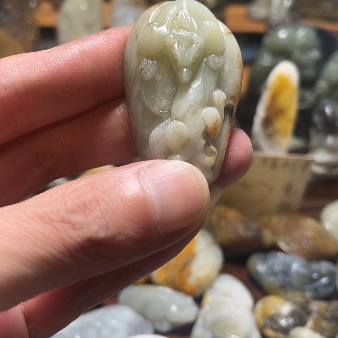 和田玉未镶嵌挂件