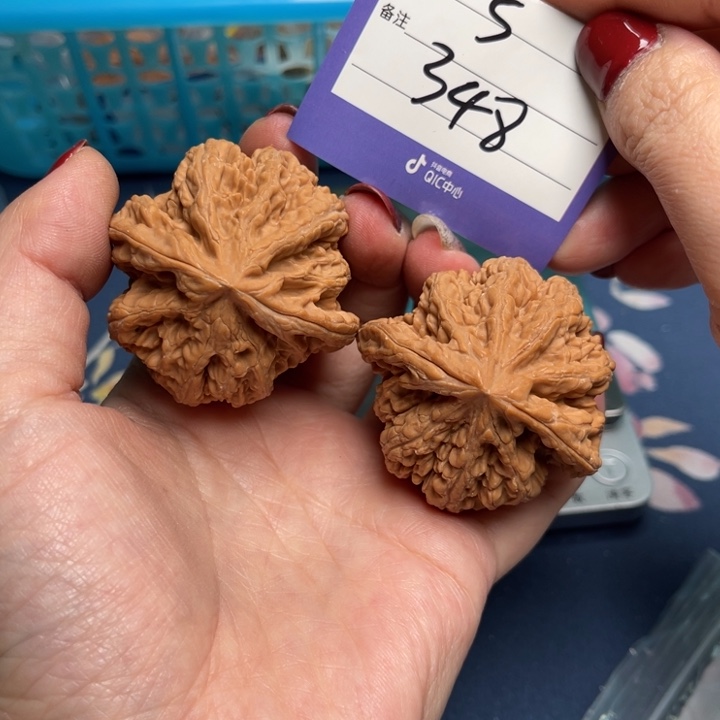 文玩核桃把件粗筋47